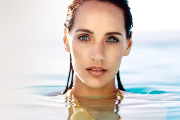 Neinvazivní odstranění podbradku EMFACE: zvýhodněná cena + dárek